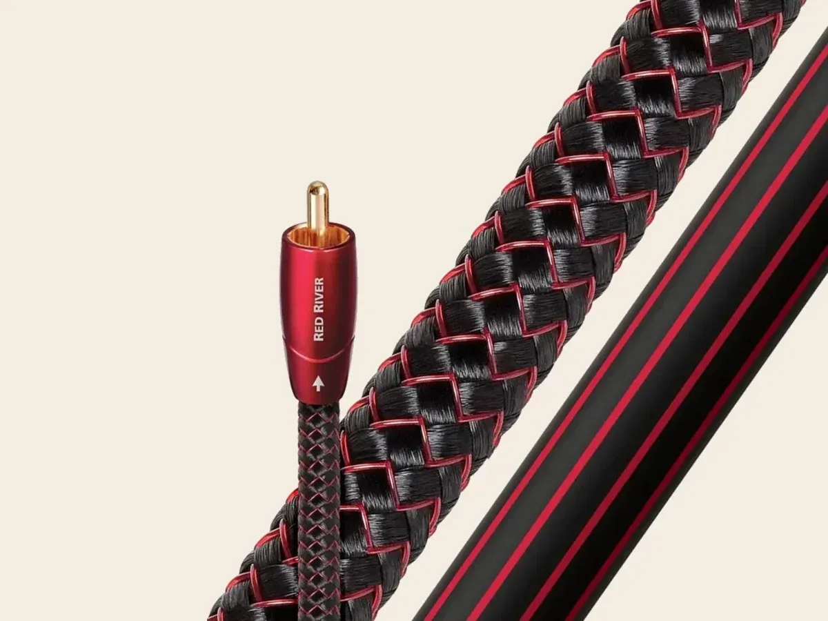 AudioQuest Red River Cinchkabel mit rot-schwarzem Geflecht